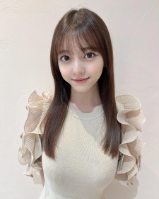 Yura, Akari